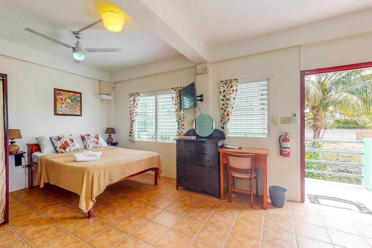 Almond Tree 3 At Island Cabanas Gold Standard Certified Caye Caulker Εξωτερικό φωτογραφία